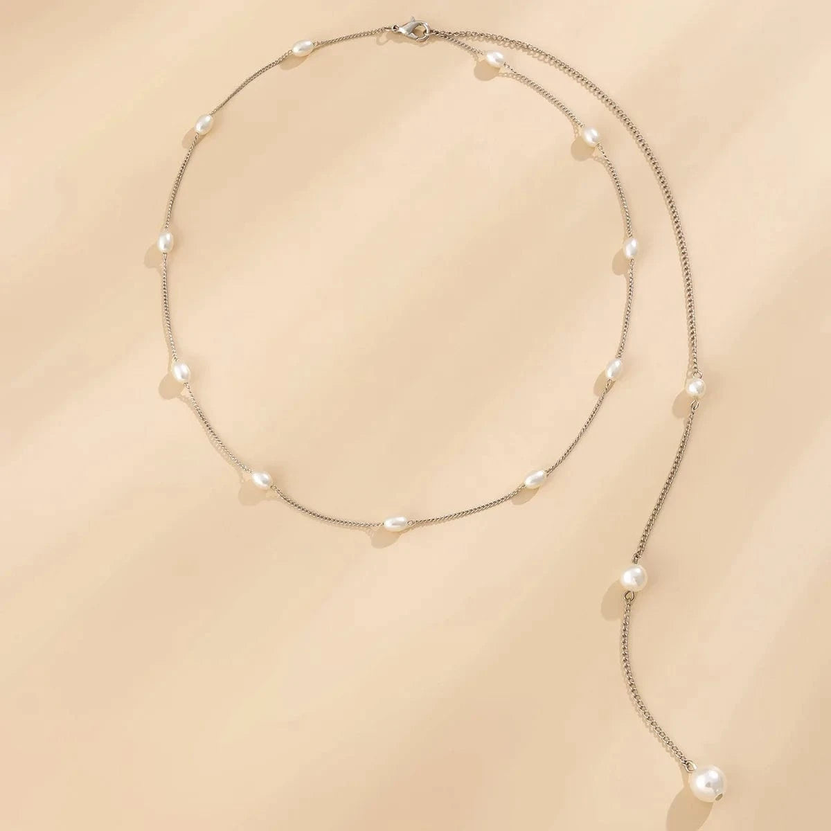 Pearl back necklace